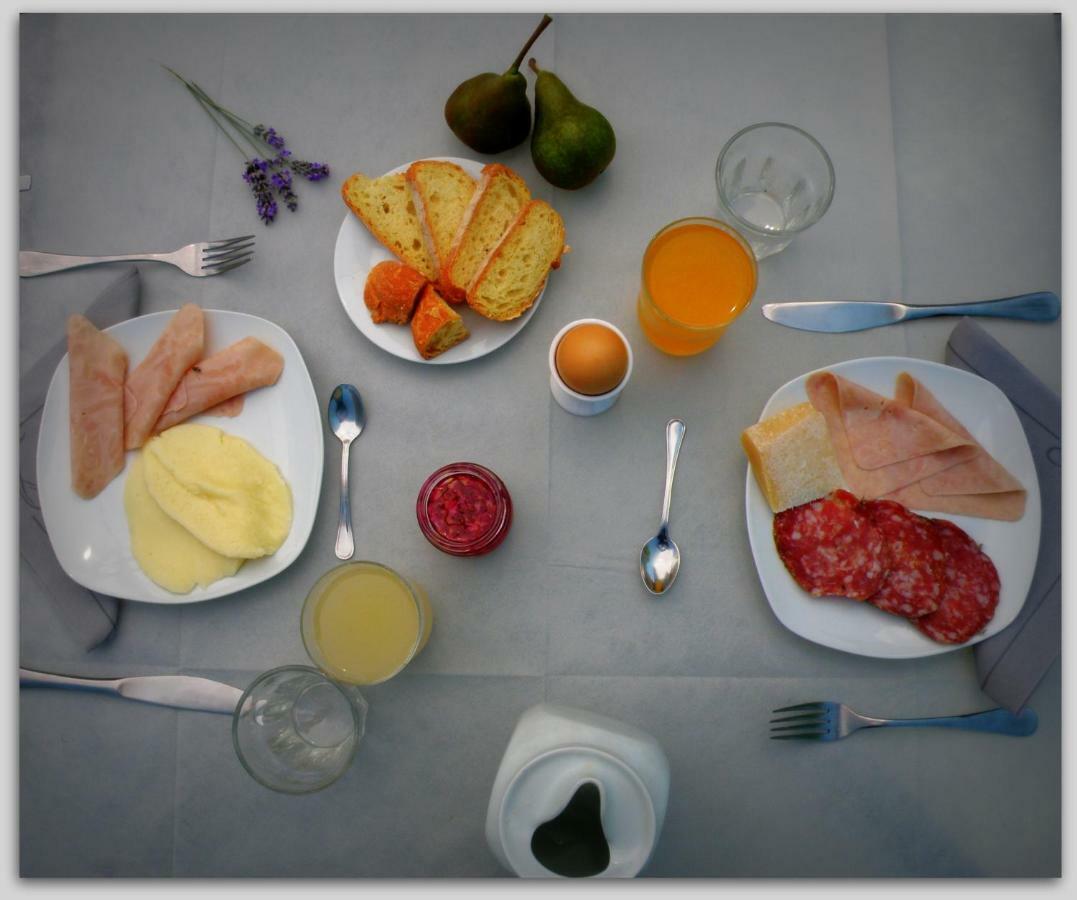 Melazzo Cascina Luvot Bed & Breakfast エクステリア 写真