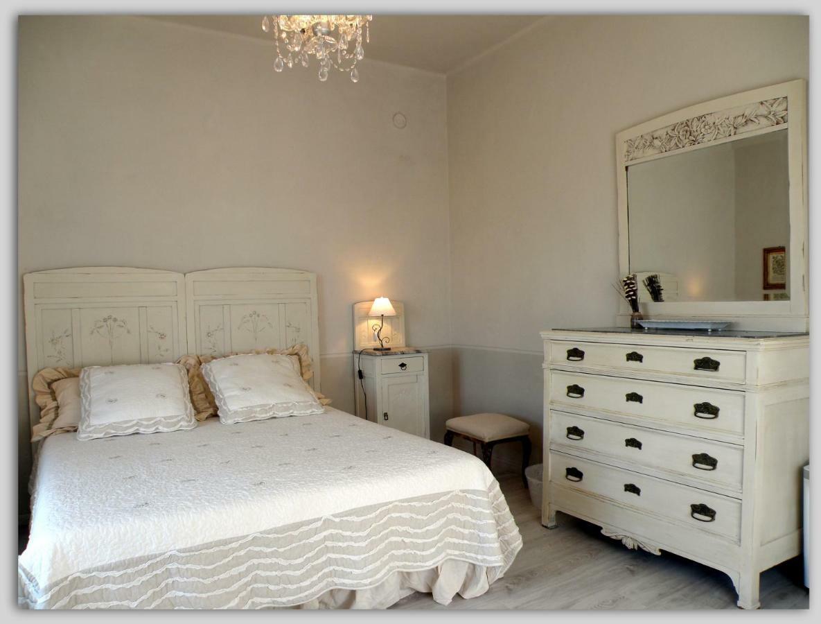 Melazzo Cascina Luvot Bed & Breakfast エクステリア 写真